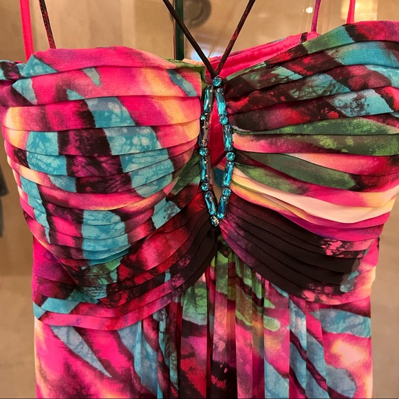 Formal Dress - Picture 3 of 4